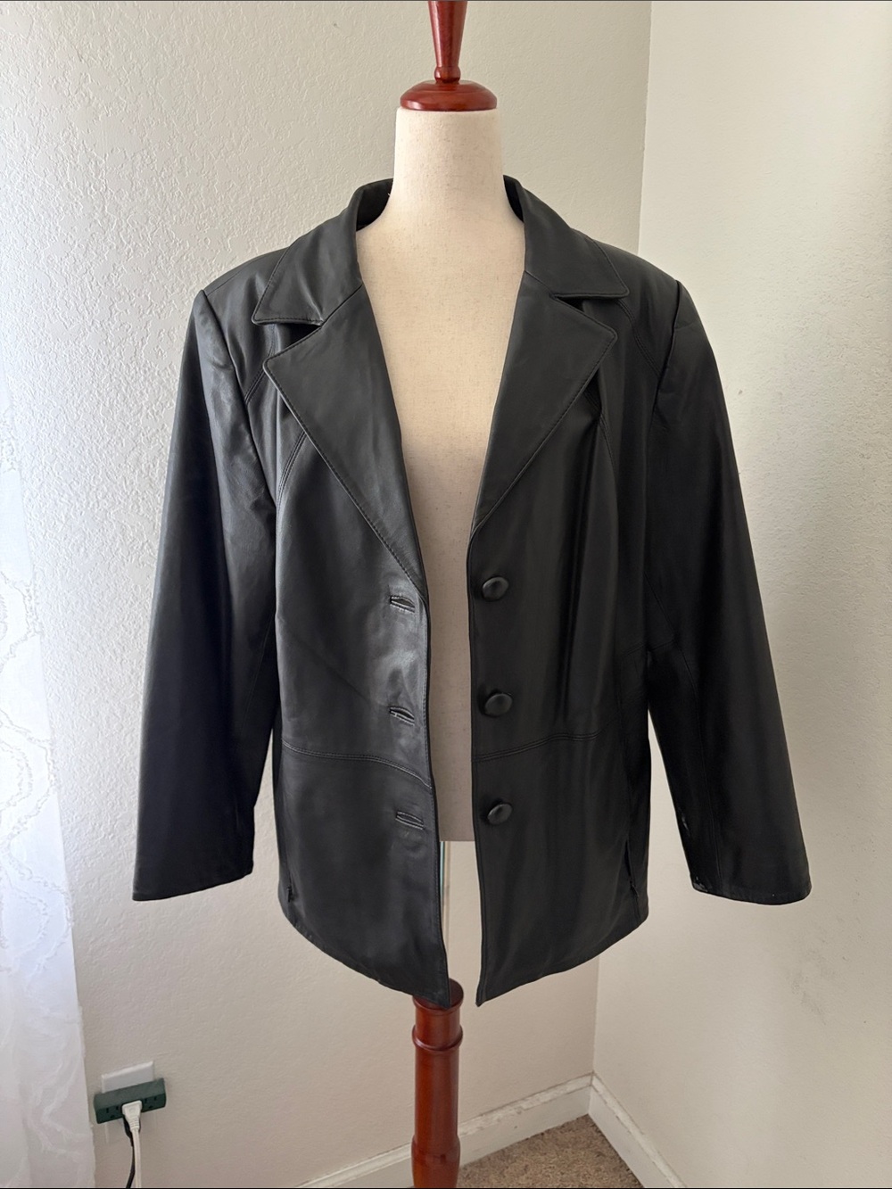 Covington Women's 16W 18W Black Genuine Leather Blazer Jacket Button Front Plus - Picture 2 of 9